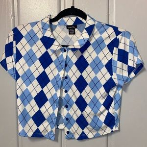 Blue diamond print crop top